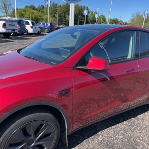TESLA MODEL Y LONG RANGE - 2