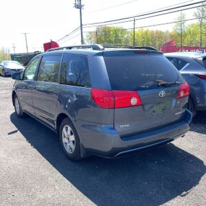 TOYOTA SIENNA - 5