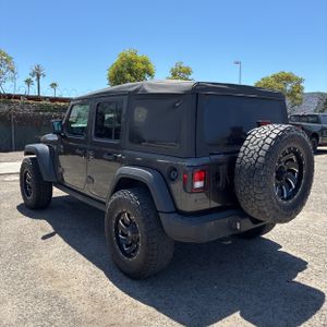 صورة 5 لـ 2021 JEEP WRANGLER UNLIMITED WILLYS