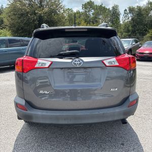 صورة 7 لـ 2015 Toyota RAV4 XLE