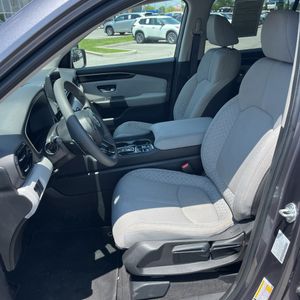 صورة مصغرة 32 لـ 2023 Honda PILOT LX