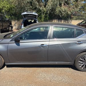 صورة 4 لـ 2025 Nissan ALTIMA SV