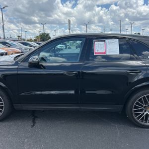 PORSCHE CAYENNE - 4