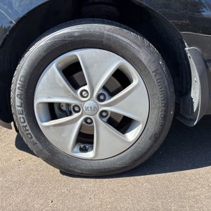صورة 17 لـ 2014 KIA SOUL BASE
