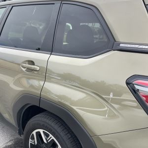 2025 Subaru FORESTER PREMIUM — фото 6