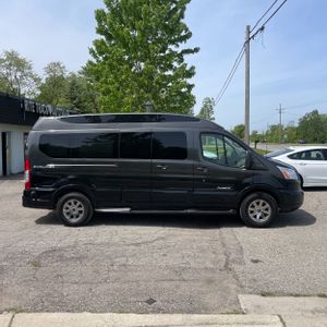 FORD TRANSIT 150 - 10