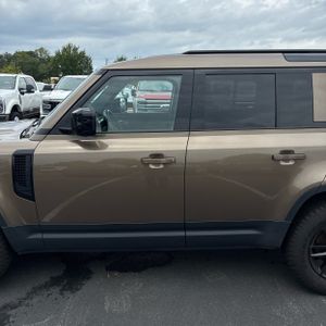 2025 LAND Rover DEFENDER 110 P300 S — фото 4