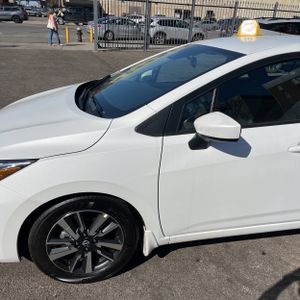 NISSAN VERSA 1.6 SV - 2