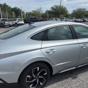 HYUNDAI SONATA SEL - 9