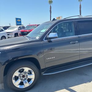 2017 Chevrolet TAHOE PREMIER — фото 2