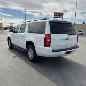 CHEVROLET SUBURBAN LT - 5