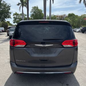 CHRYSLER PACIFICA TOURING PLUS - 7