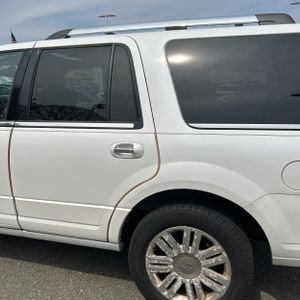 LINCOLN NAVIGATOR BASE - 6