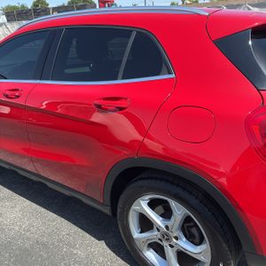 MERCEDES-BENZ GLA - 5