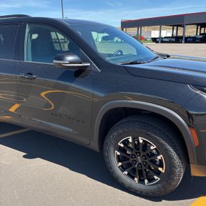 2025 Chevrolet TRAVERSE Z71 照片 13