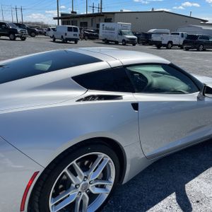 Chevrolet Corvette Stingray - 9