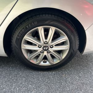 2015 Hyundai ELANTRA SE — миниатюра 18
