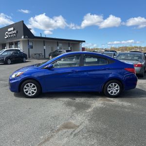 HYUNDAI ACCENT GLS - 3