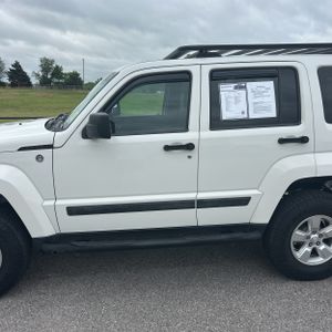 JEEP LIBERTY SPORT - 4