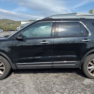 FORD EXPLORER XLT - 4