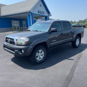 2011 Toyota TACOMA V6 photo 1