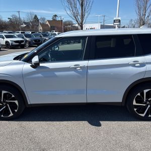 MITSUBISHI OUTLANDER SE 2.5 S-AWC - 4