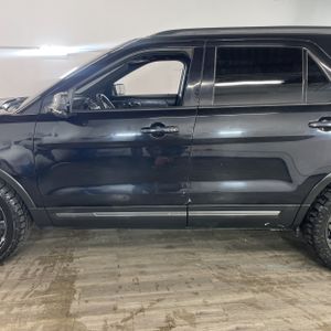 FORD EXPLORER XLT - 4