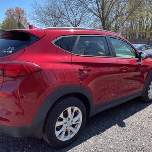 HYUNDAI TUCSON VALUE - 9