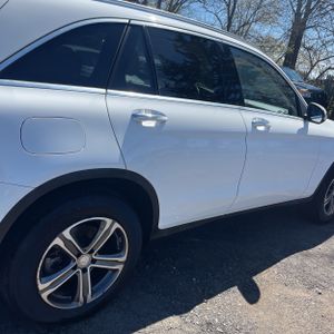 MERCEDES-BENZ GLC - 9