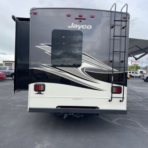 FORD E-450 CUTAWAY - 7