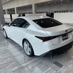 صورة 4 لـ 2024 Lexus IS 300 BASE