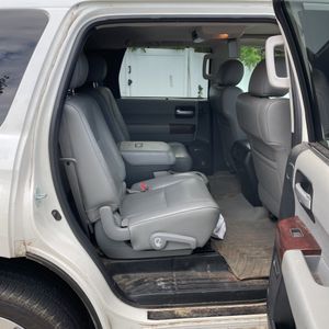 2012 Toyota SEQUOIA PLATINUM — миниатюра 35