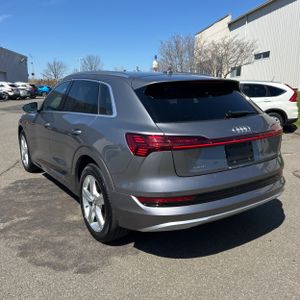 AUDI E-TRON QUATTRO PRESTIGE - 5