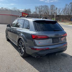 AUDI SQ7 PREMIUM PLUS - 4