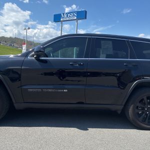 JEEP GRAND CHEROKEE WK LAREDO X - 4