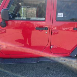 Jeep Wrangler Unlimited Sahara - 4