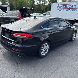 FORD FUSION SE - 8