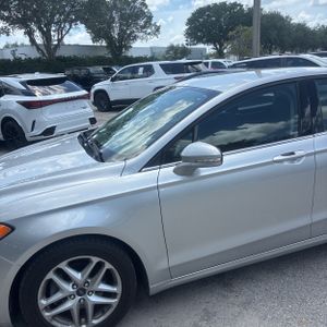 FORD FUSION SE - 2