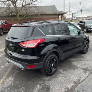 FORD ESCAPE SE - 8