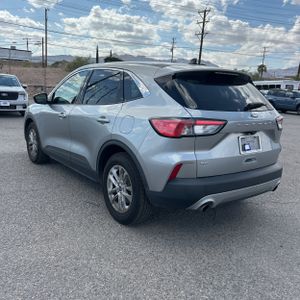 صورة 5 لـ 2022 FORD ESCAPE SE
