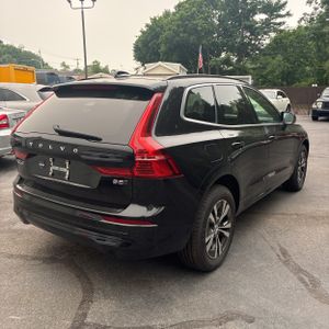 2023 Volvo XC60 B5 CORE photo 8