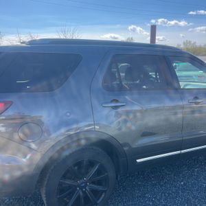 FORD EXPLORER XLT - 9