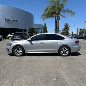 2021 Volkswagen PASSAT S 照片 3