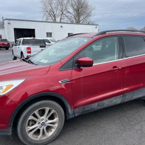 FORD ESCAPE SE - 2