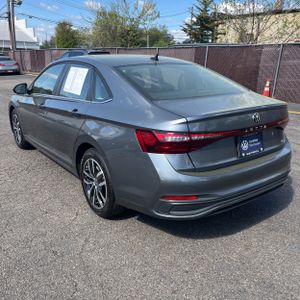 VOLKSWAGEN JETTA SE - 5