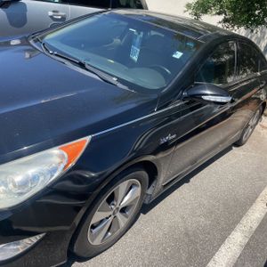 HYUNDAI SONATA HYBRID BASE - 2