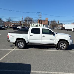 TOYOTA TACOMA - 10