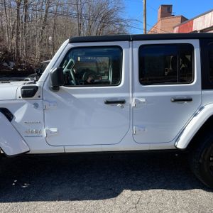 JEEP WRANGLER SAHARA 4X4 - 4