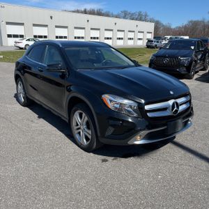 MERCEDES-BENZ GLA - 10