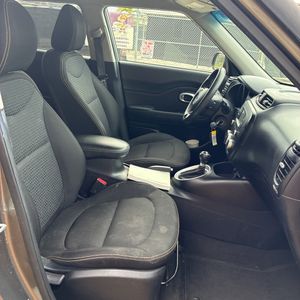 2015 KIA SOUL + 缩略图 32